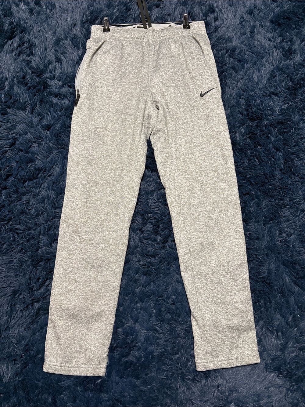 Nike Men's Heather Gray Athletic Jogger Pants